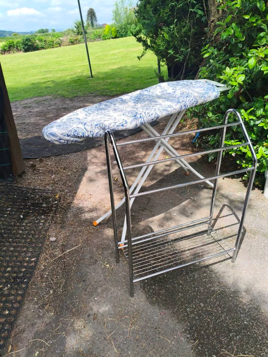 Iron board, trowel stand as good as new, 15.both - Image 2