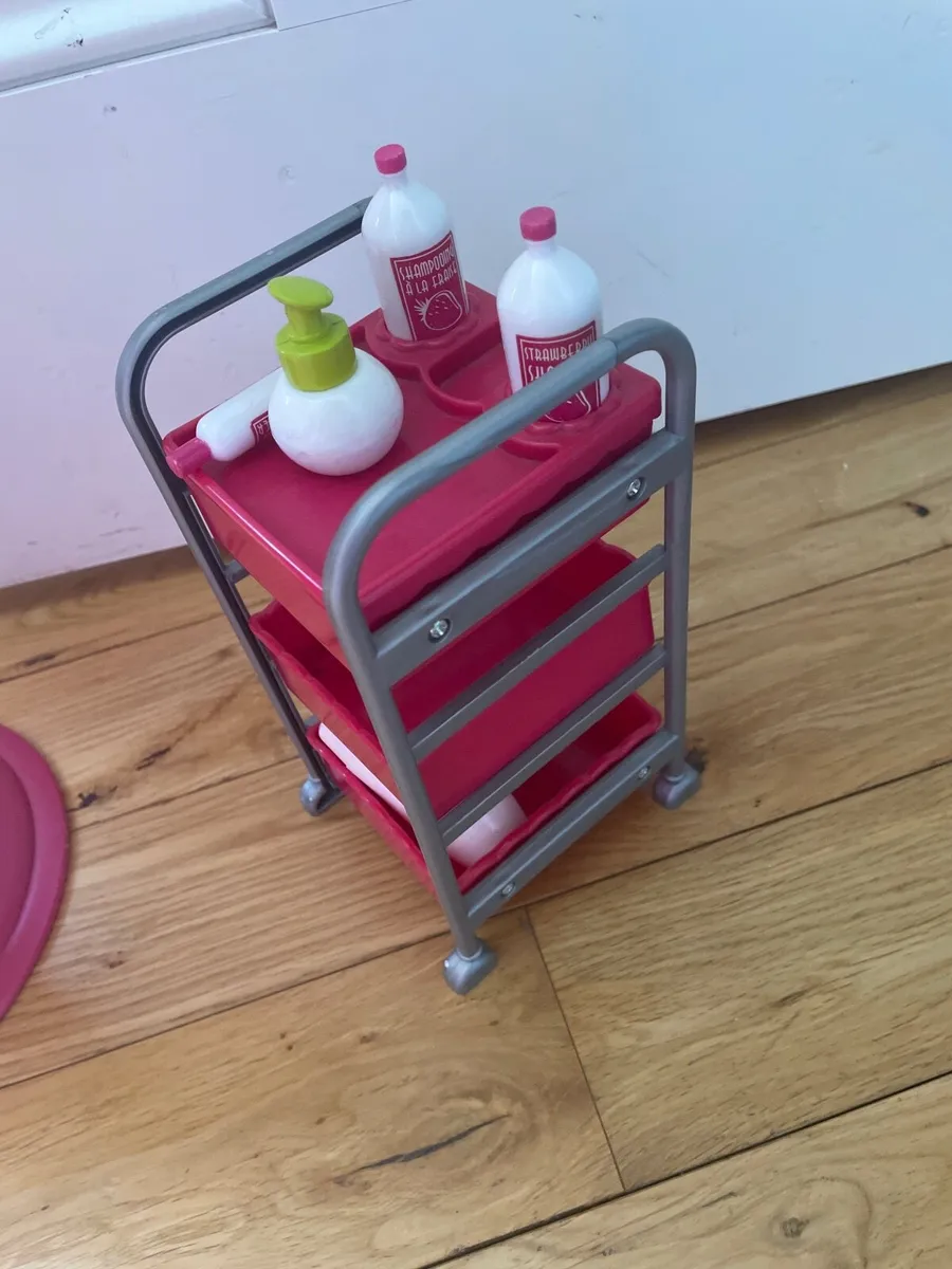 Out generation chair - Image 3