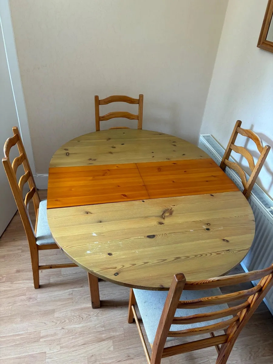 Kitchen Table - Pine, extendable, 4 chairs - Image 2