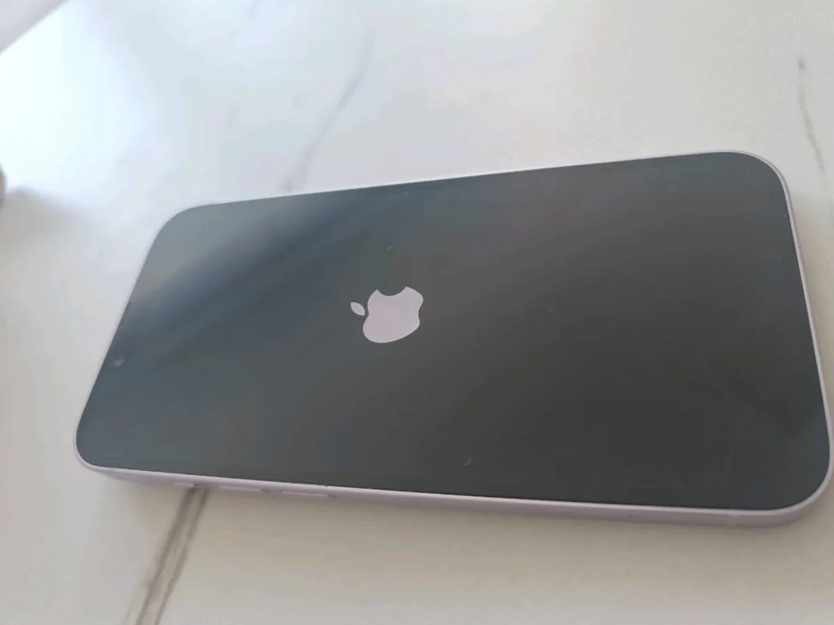 iPhone 14 - Image 1