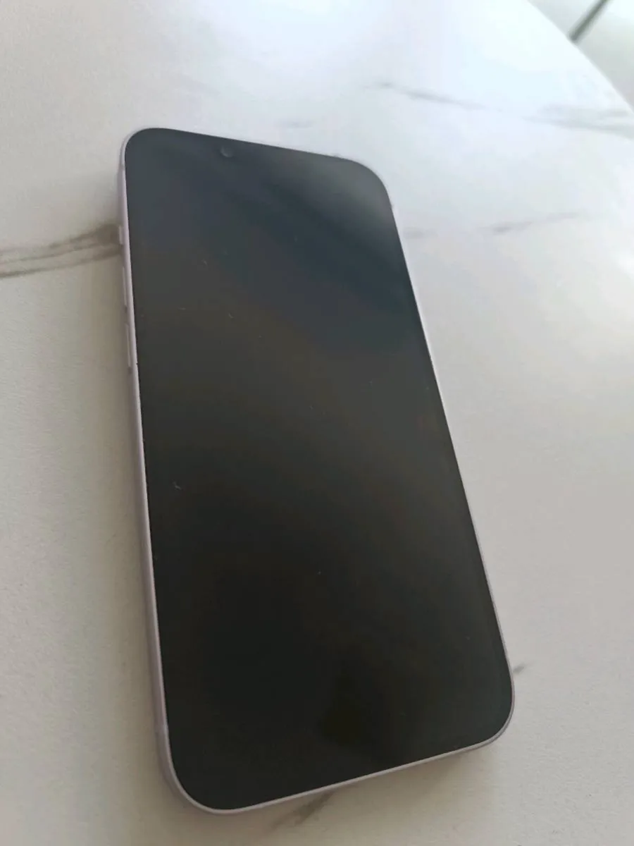 iPhone 14 - Image 3