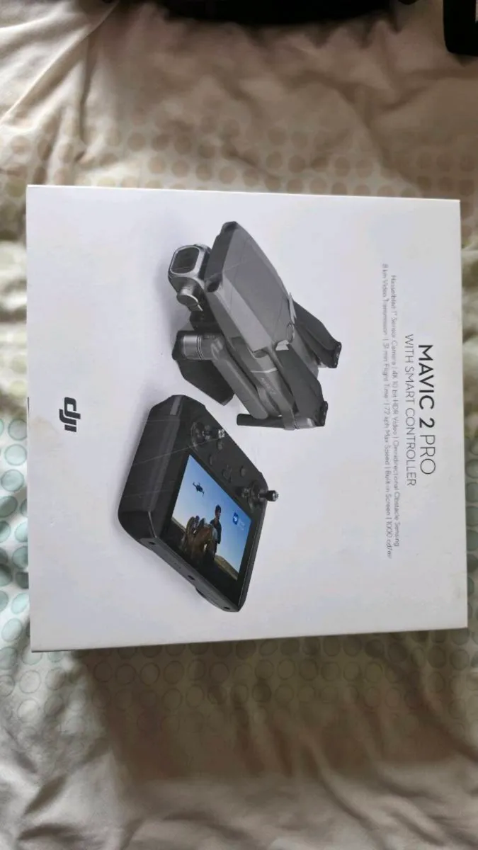 Dji mavic 2 pro with smart controller - Image 3