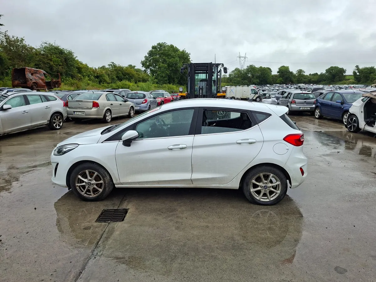 2018 Ford Fiesta *For Parts - Image 3