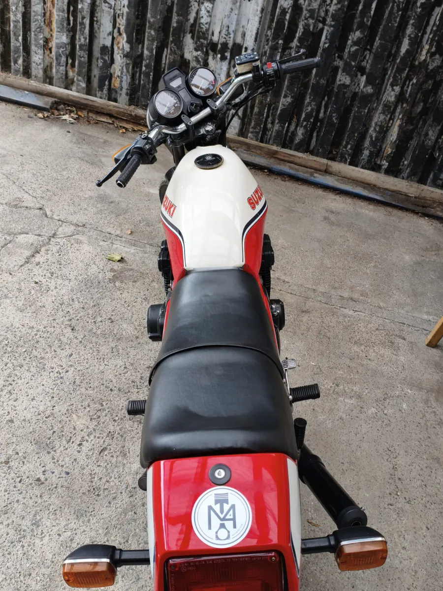 1988 Suzuki GSX400F - Image 4