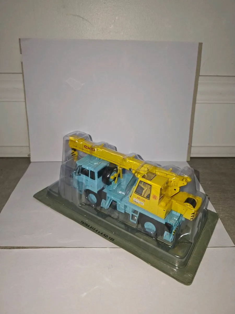 1:43 Die cast TATRA 813 Boxed - Image 3