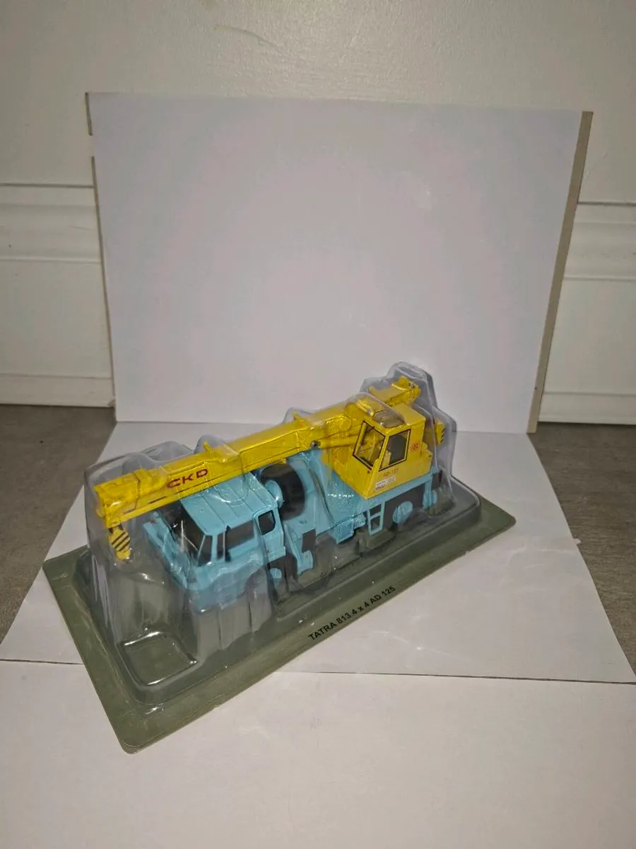 1:43 Die cast TATRA 813 Boxed - Image 2
