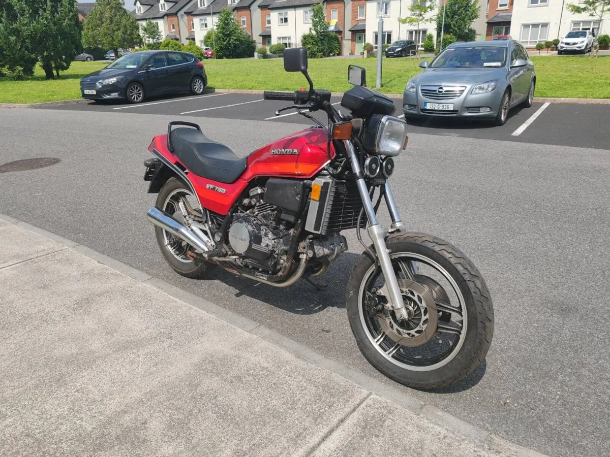 Honda Vf750s 1984 - Image 1