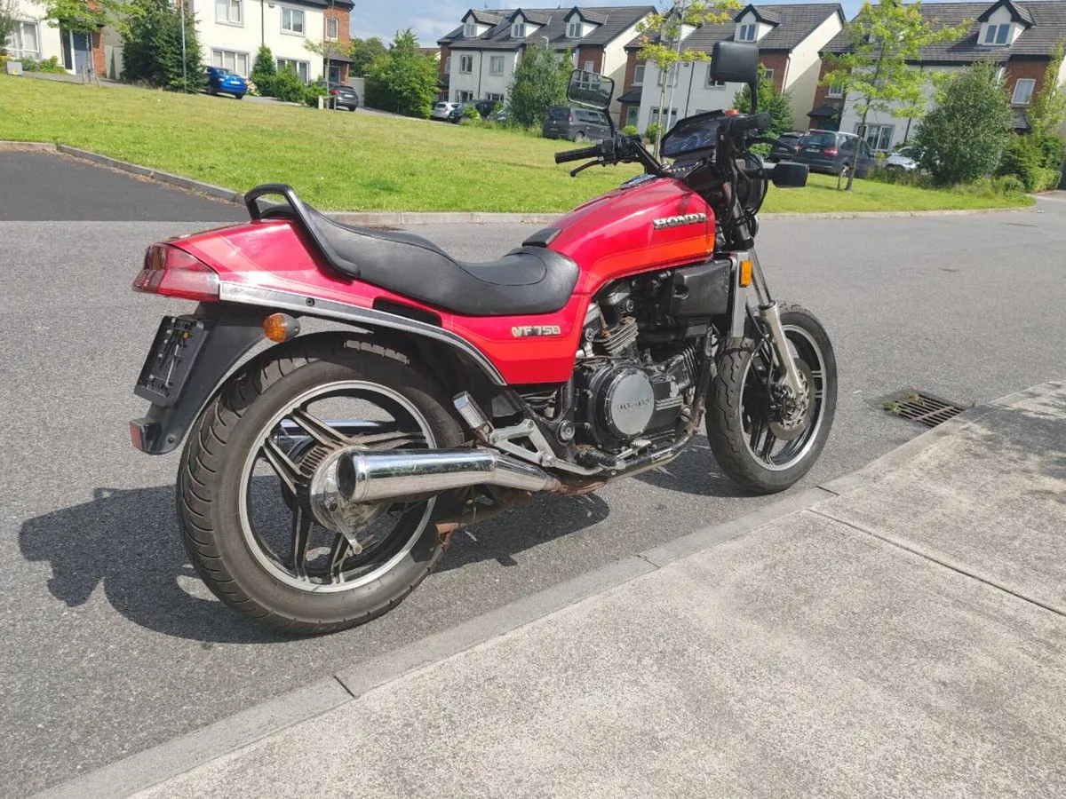 Honda Vf750s 1984 - Image 2