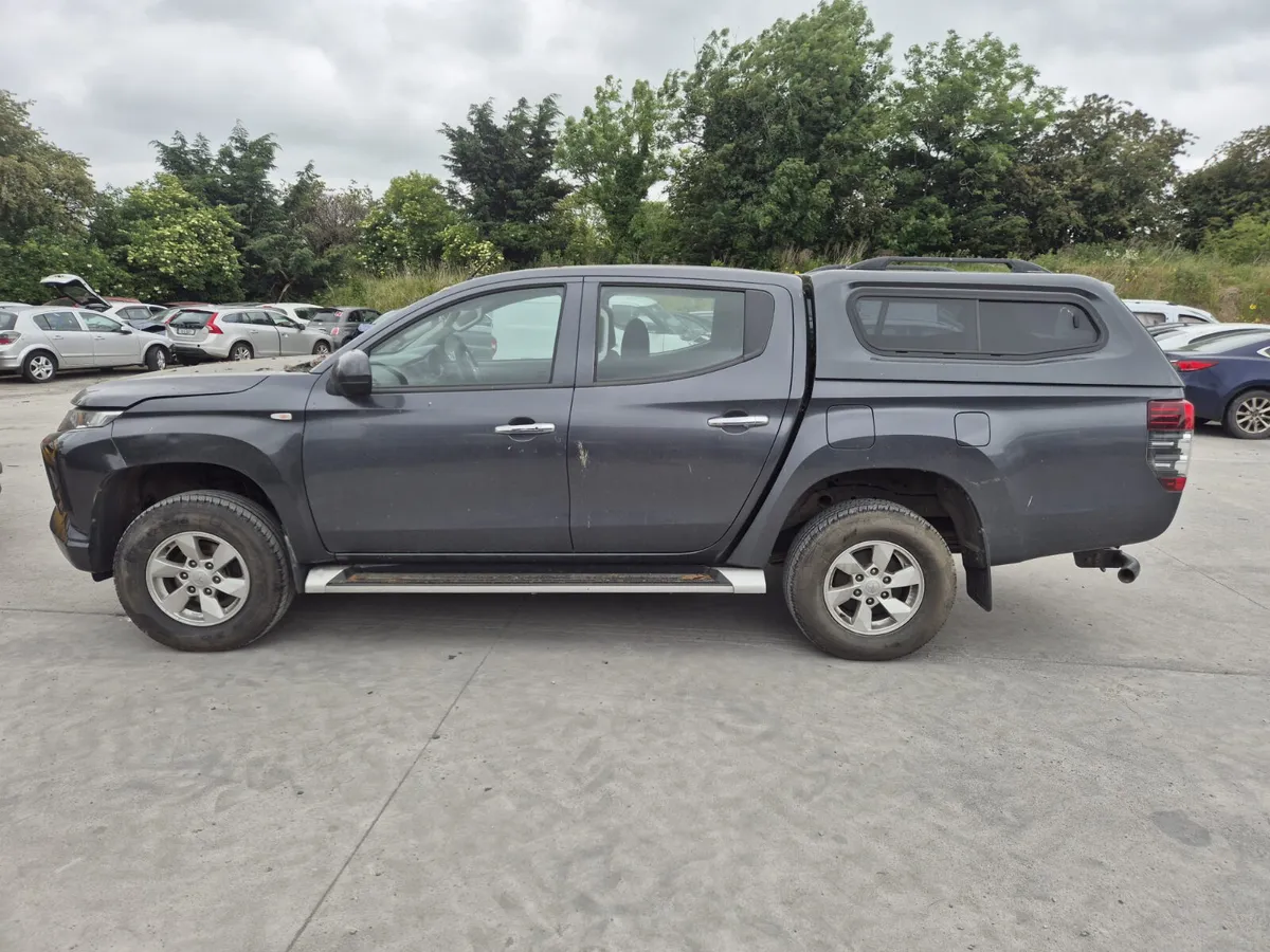 2021 Mitsubishi L200 *For Parts* - Image 2