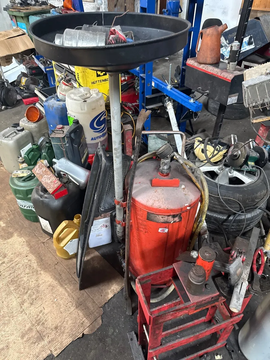 Mechanics  garage clearance sale - Image 4