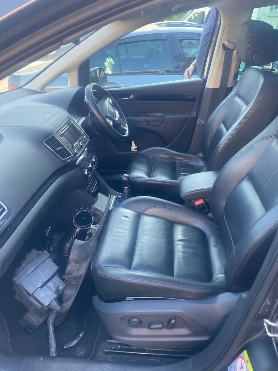 Car - Image 4