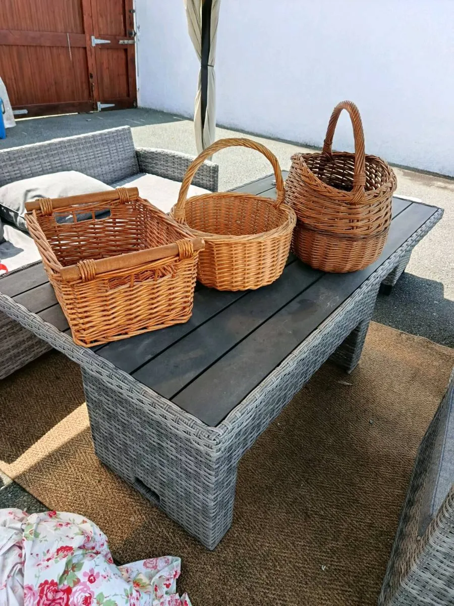 Wicker baskets - Image 1