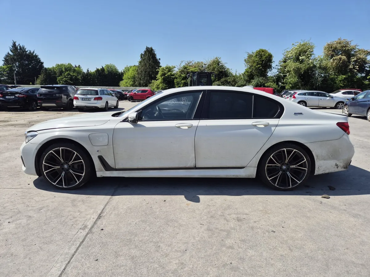 2017 BMW 7 Series *For Parts* - Image 3