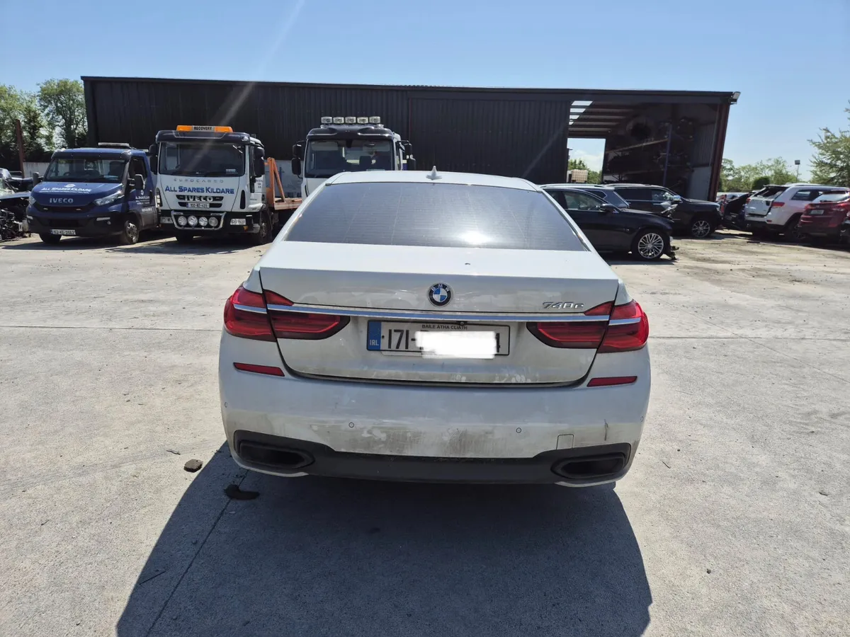 2017 BMW 7 Series *For Parts* - Image 2
