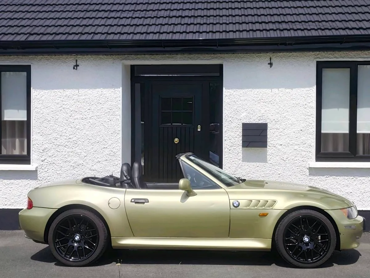 BMW Z3 Original Irish Extensive Service History - Image 2