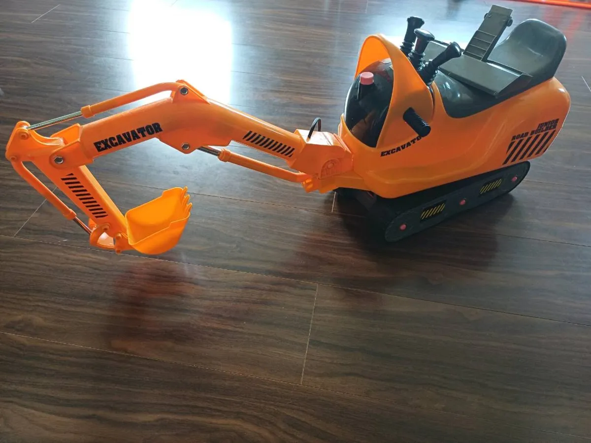 Toys - Image 3