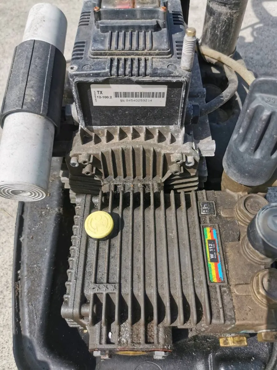 Interpump TX 12-100 Power Washer - Image 4