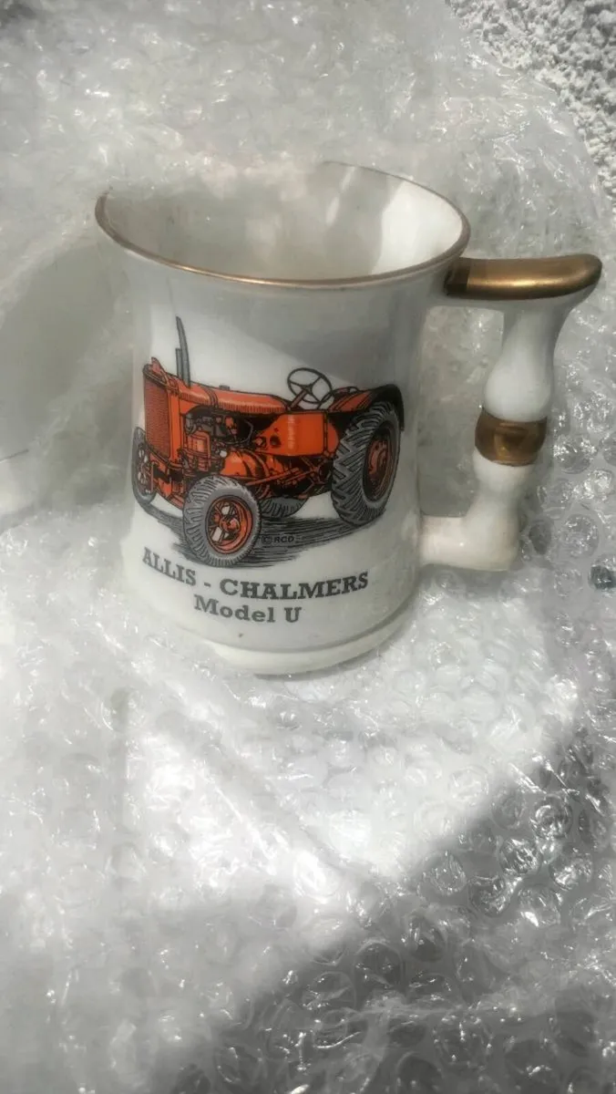 2  TRACTORS MUGS RARE - Image 1