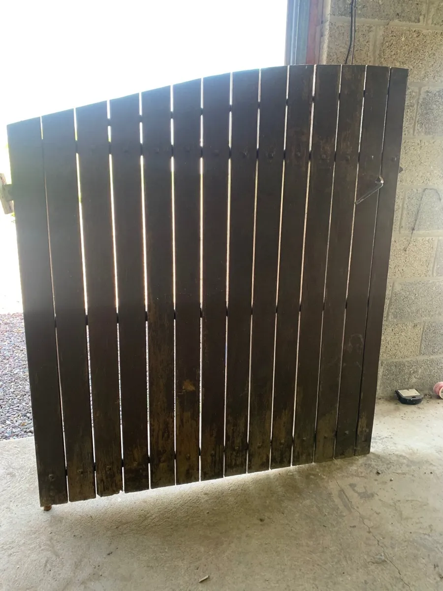 Gates - Image 1