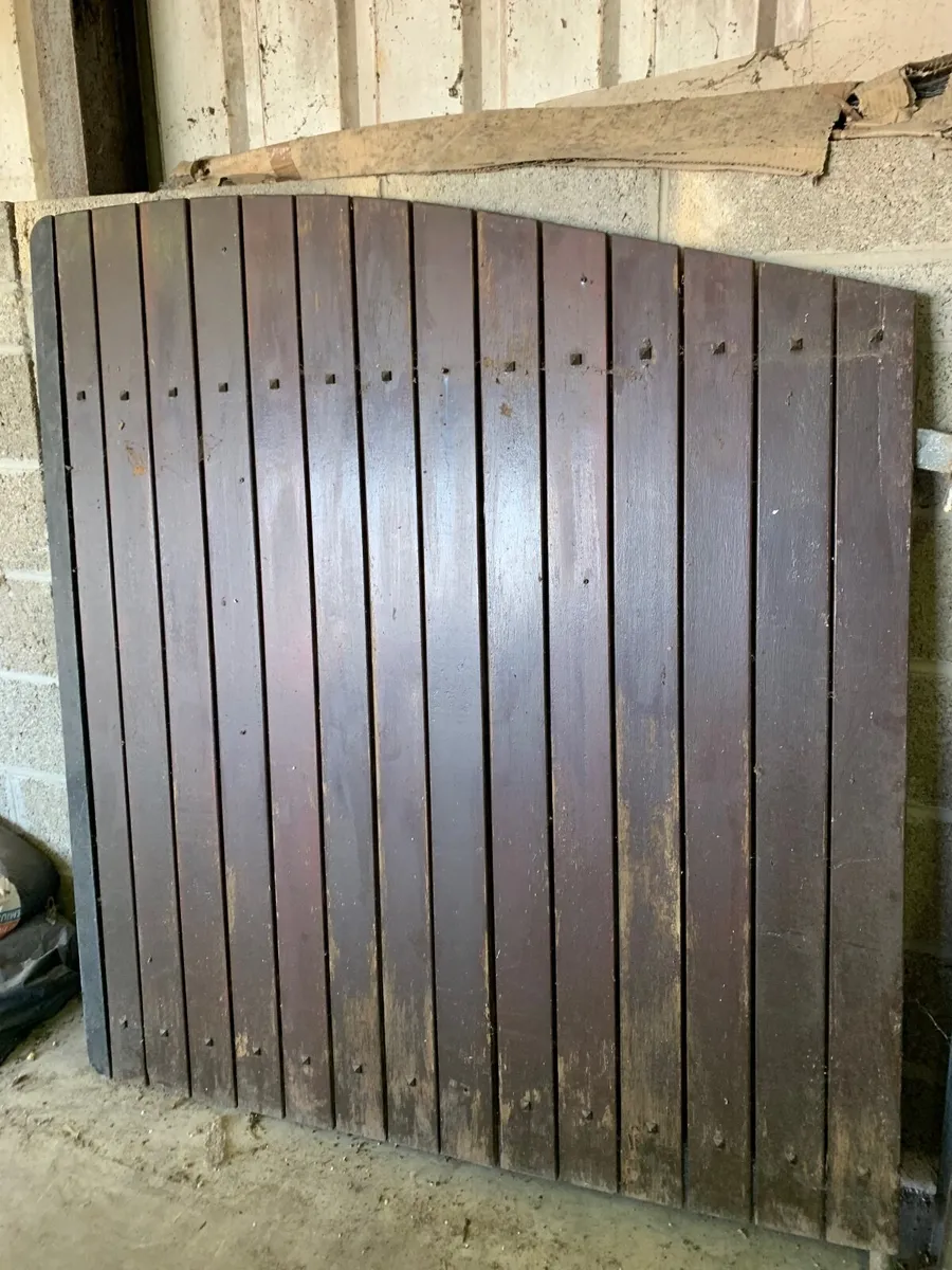 Gates - Image 2
