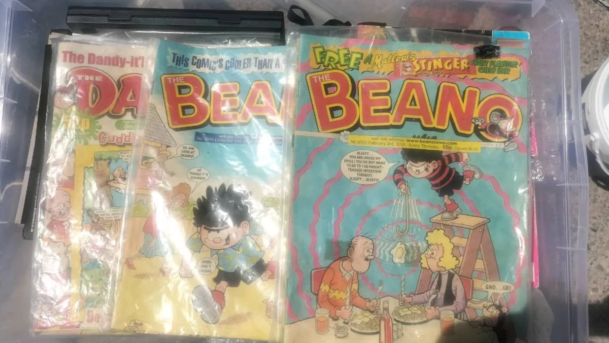 VINTAGE BOOKS - Image 2