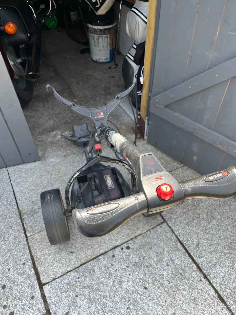 Electric Golf cart - Image 1