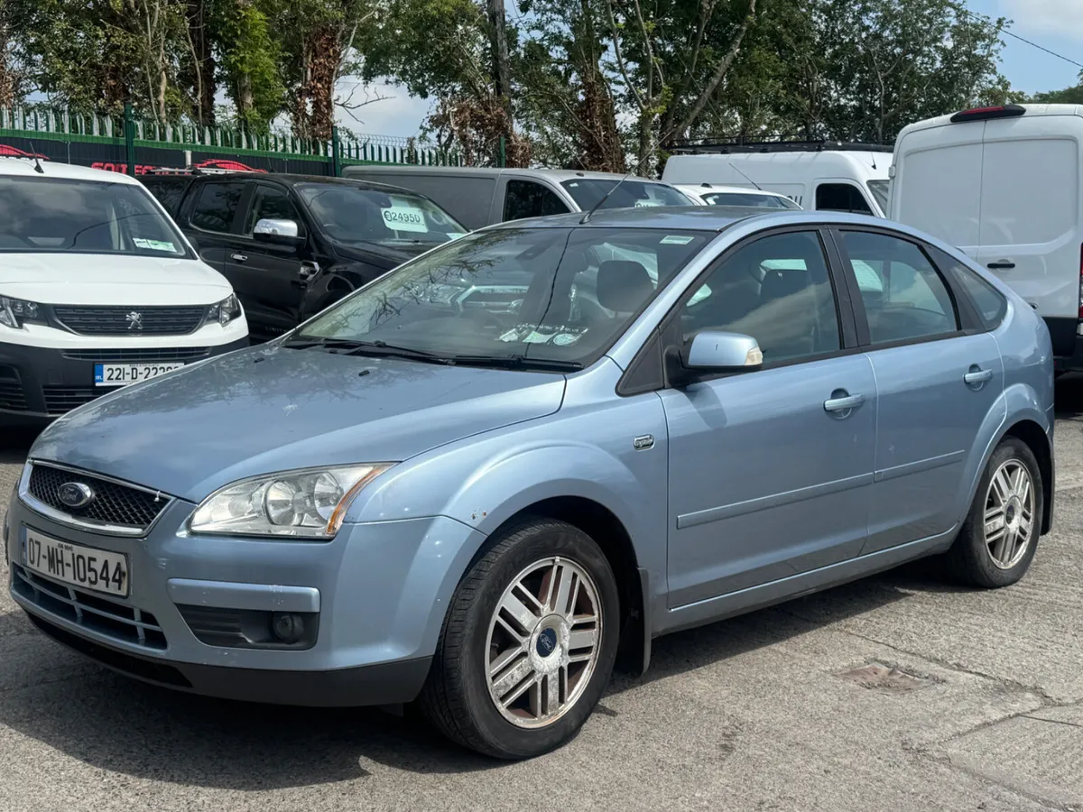 FORD FOCUS 2l PETROL AUTOMATIC  2007 - Image 2