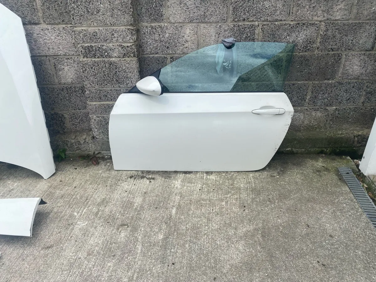 Car parts - Image 1