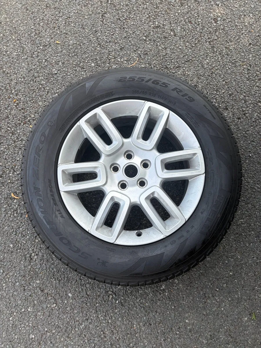Land Rover Defender Genuine Alloys + Pirelli Tyres - Image 4