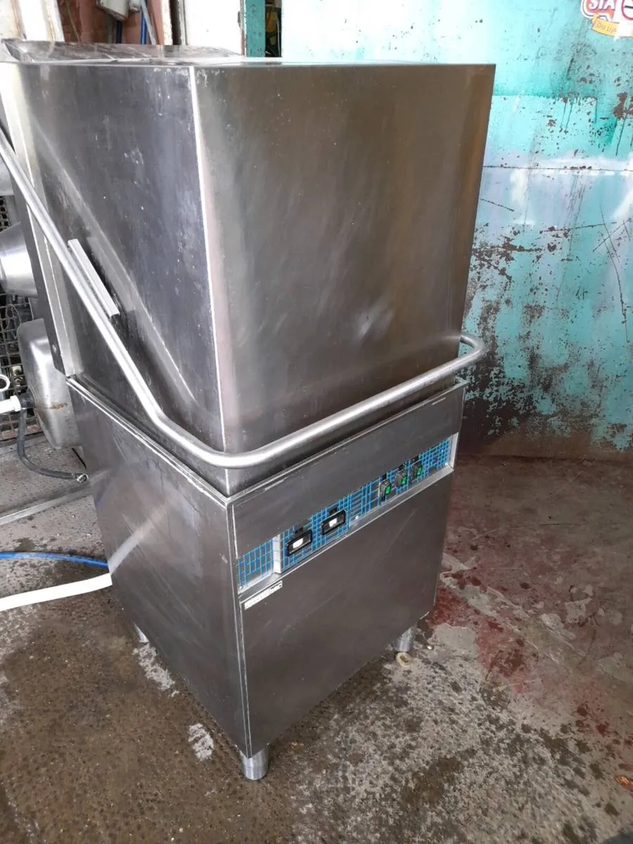 Dish Washer Commercial UNIVERBAR - Image 1