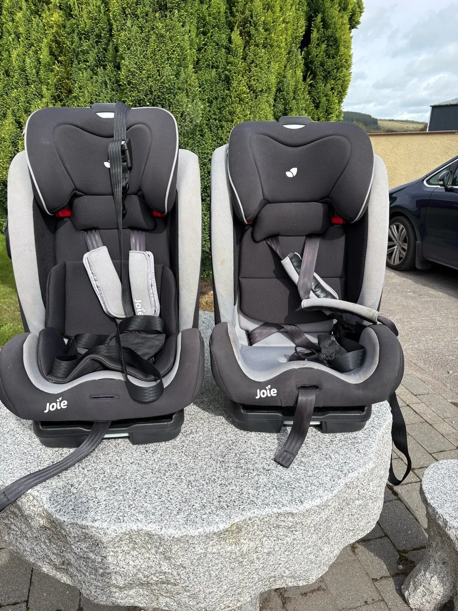 Car seat - Image 2