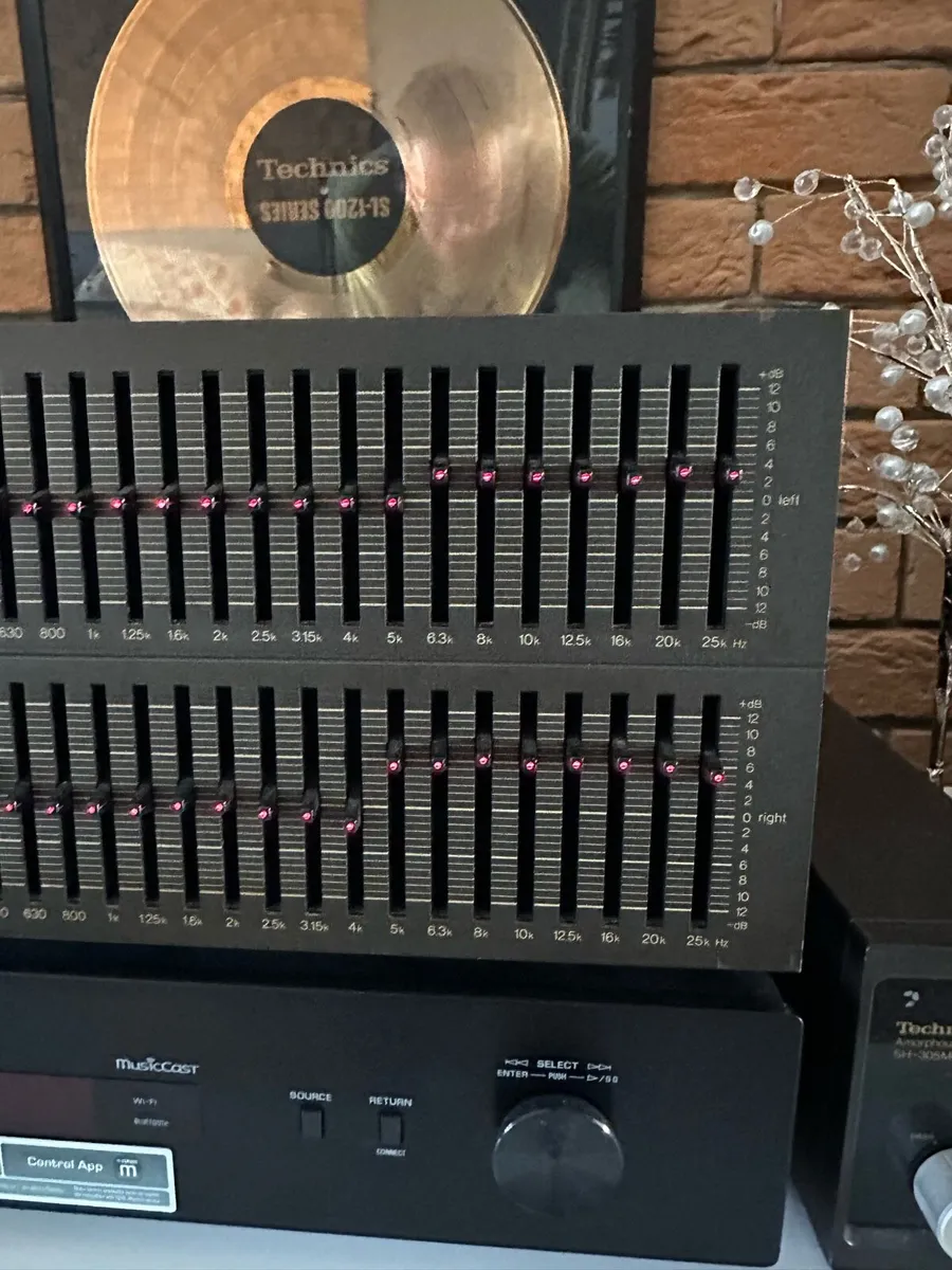 Technics SH-8075 Graphic Equalizer Flagship Model - Image 4