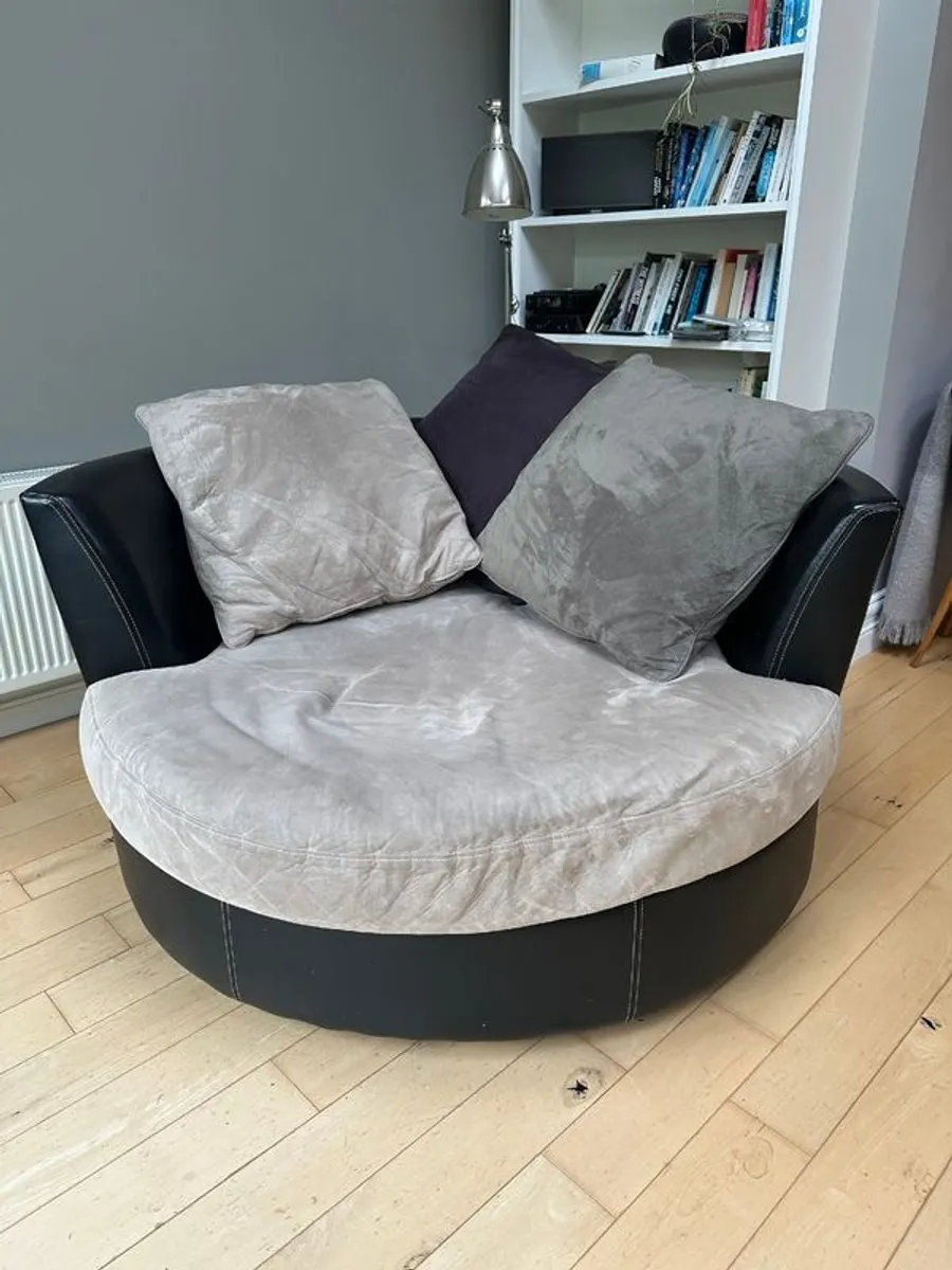 Fantasia Twister Chair - Image 1