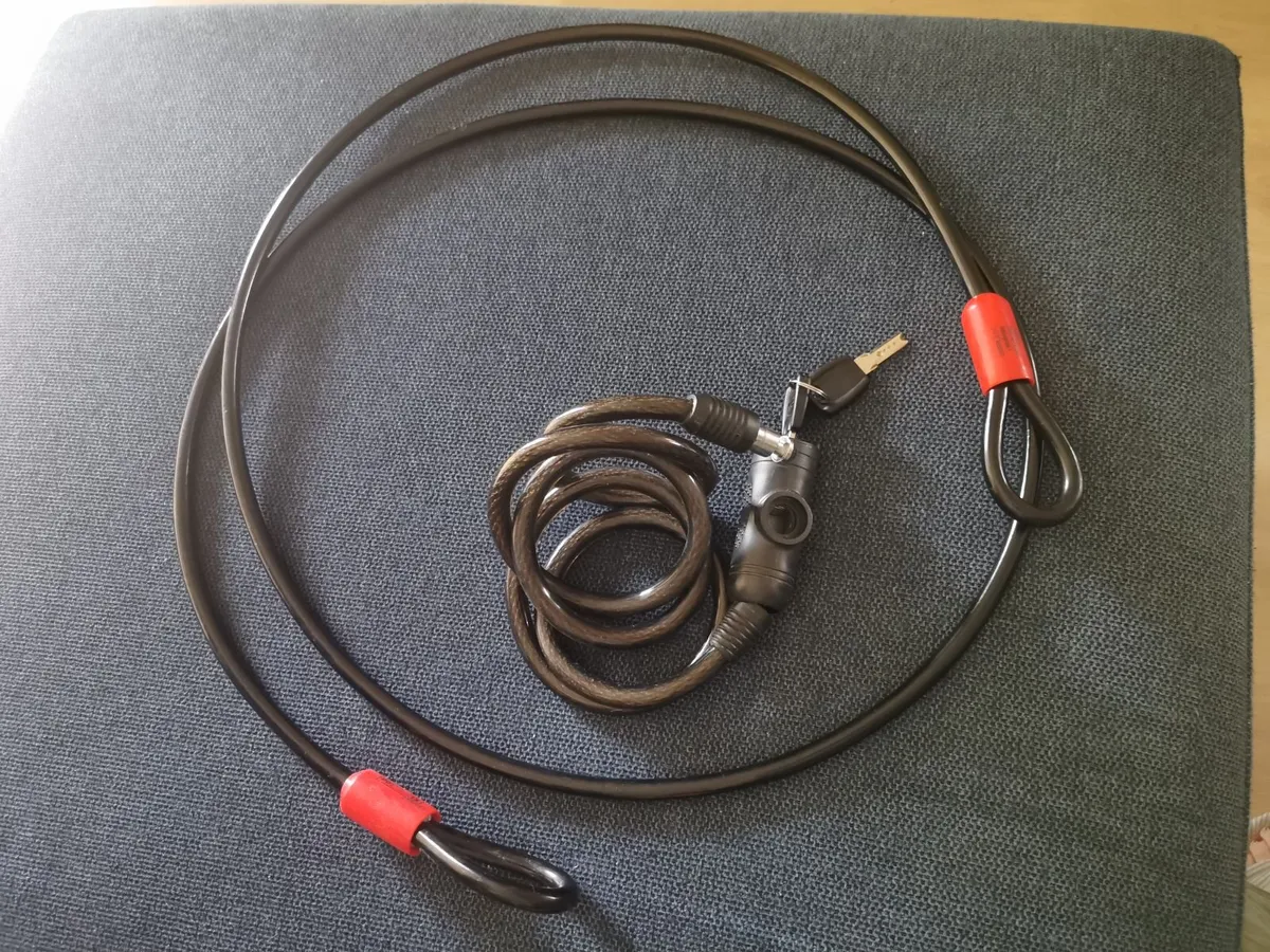 Bike lock with security cable - Image 1