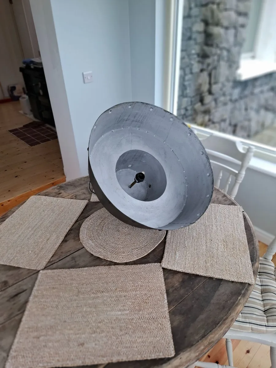 Industrial matal pendant light - Image 2