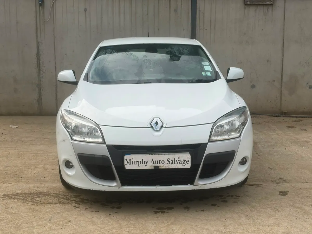 2011 Renault megane parts - Image 1