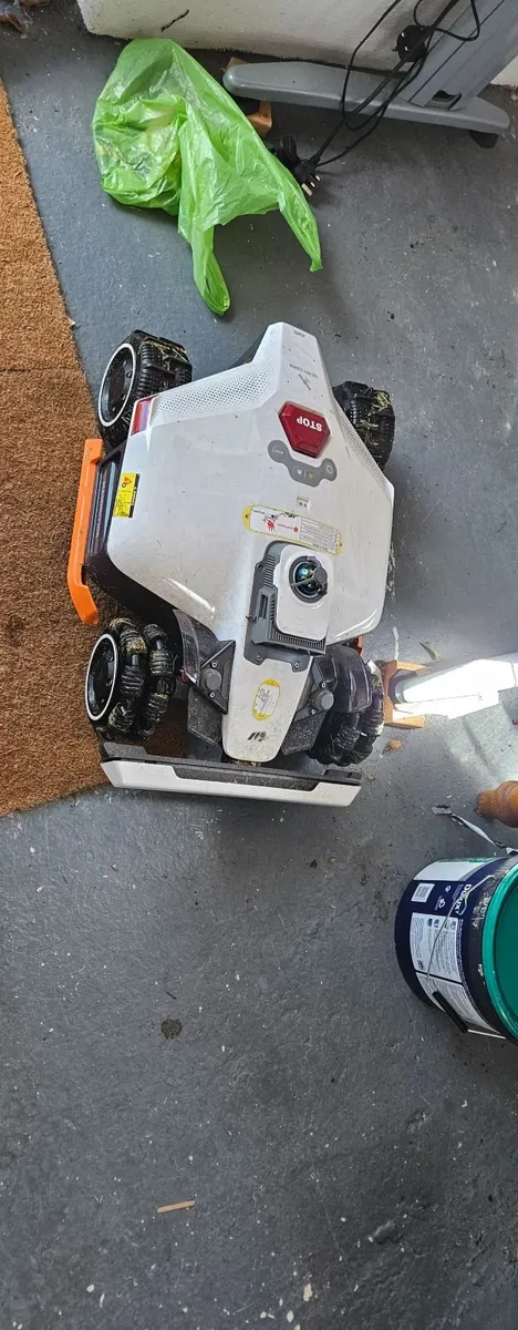 Robot Lawnmower - Image 2