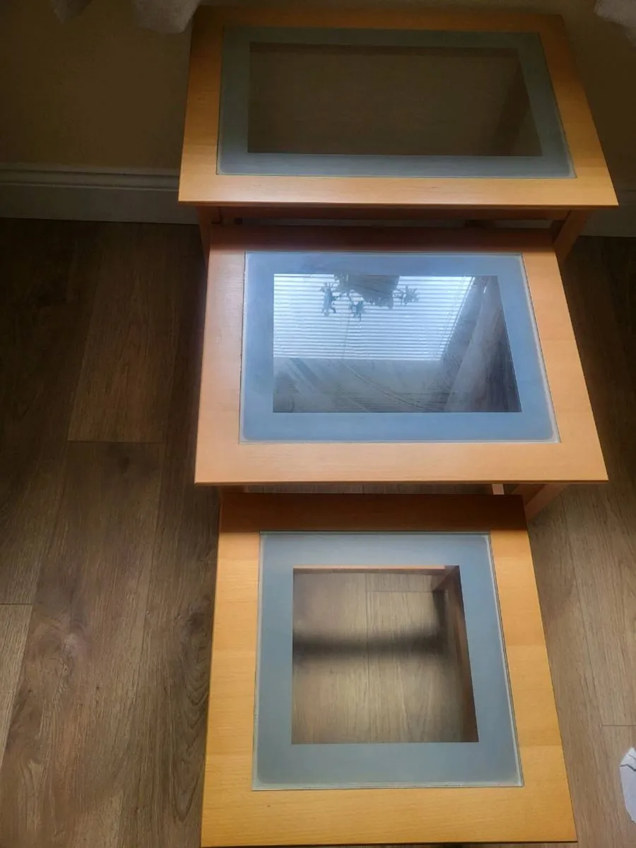 Set of 3 tables - Image 2