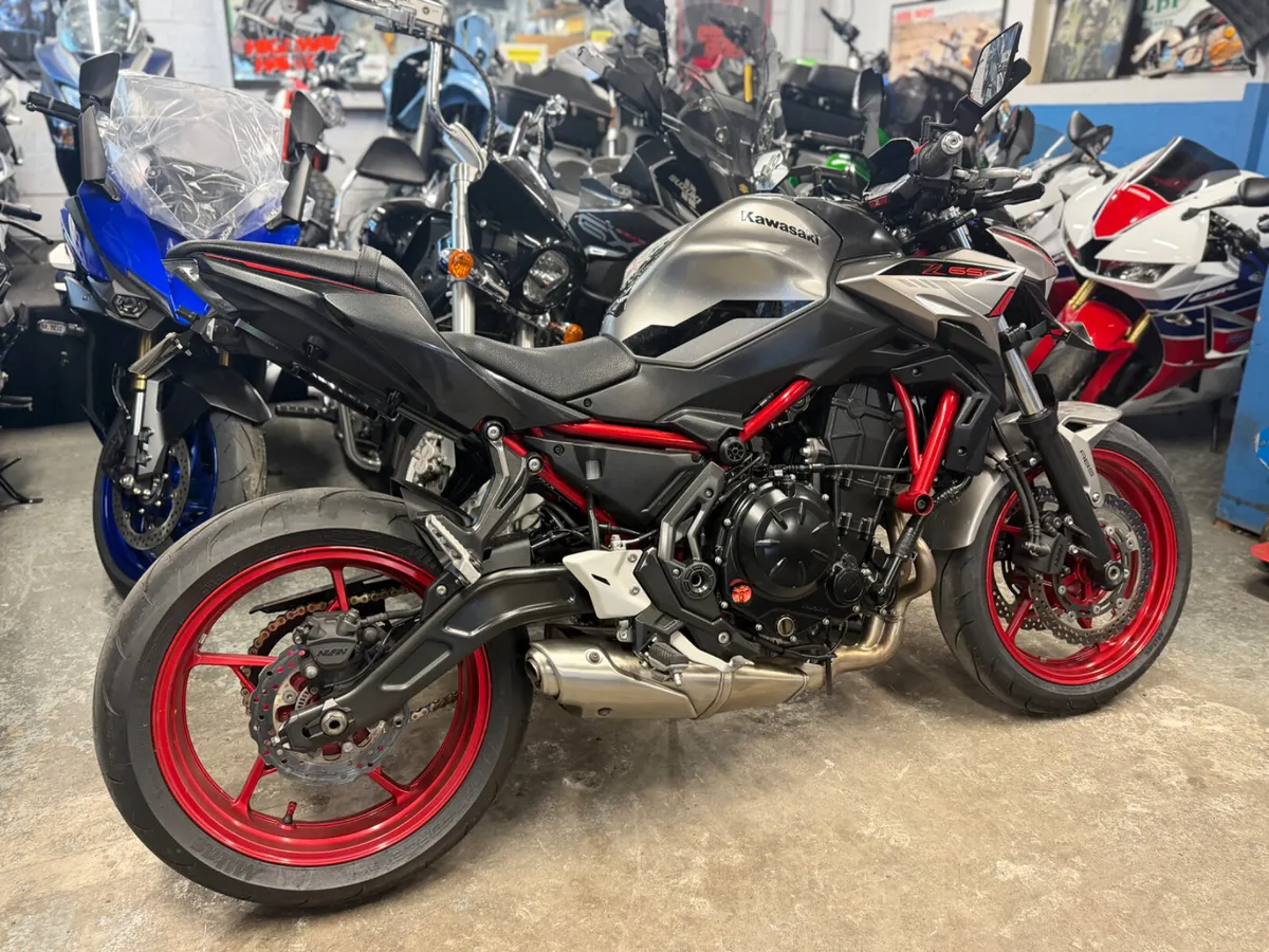 2024 KAWASAKI Z650 - Image 3