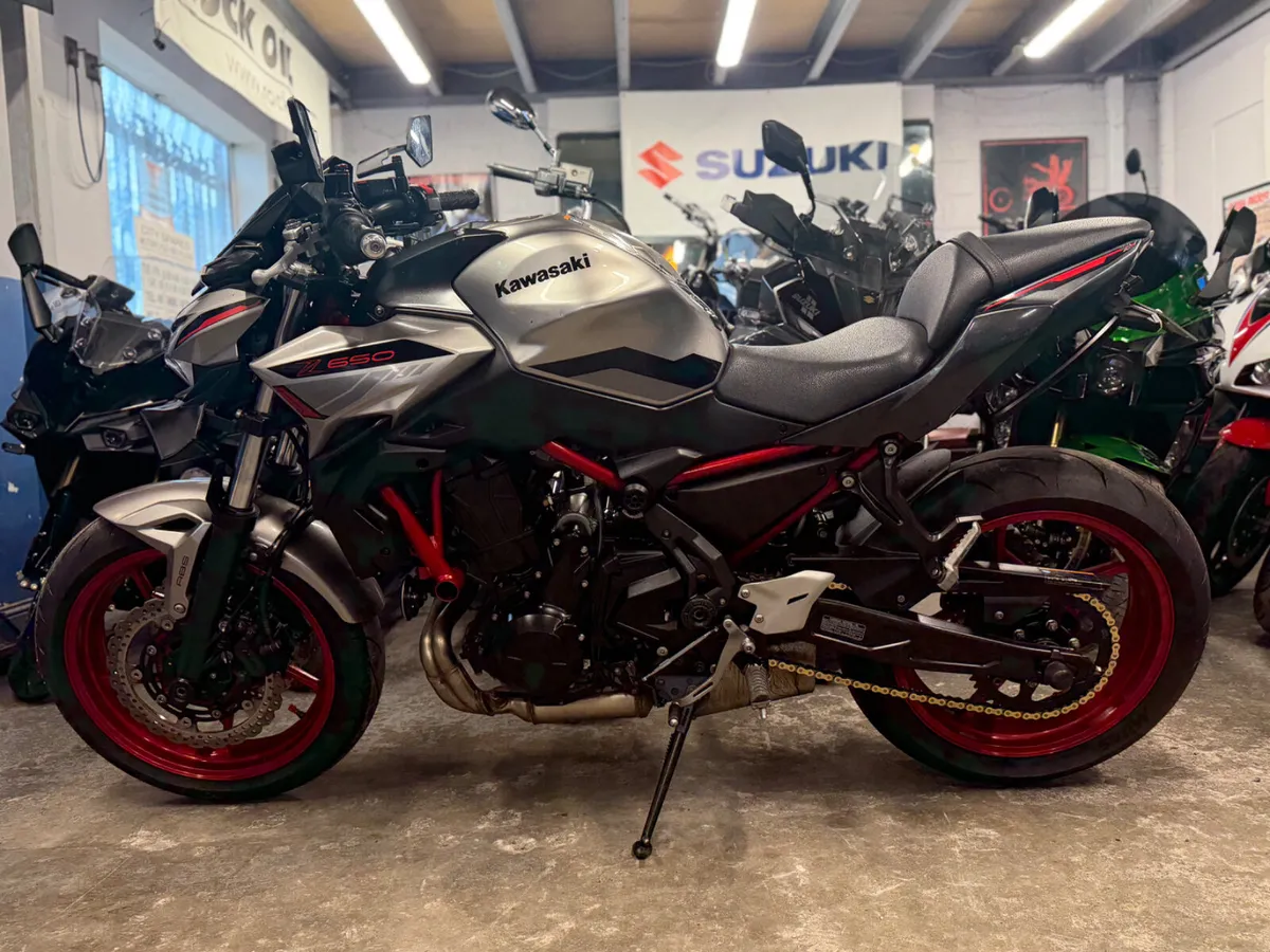 2024 KAWASAKI Z650 - Image 4