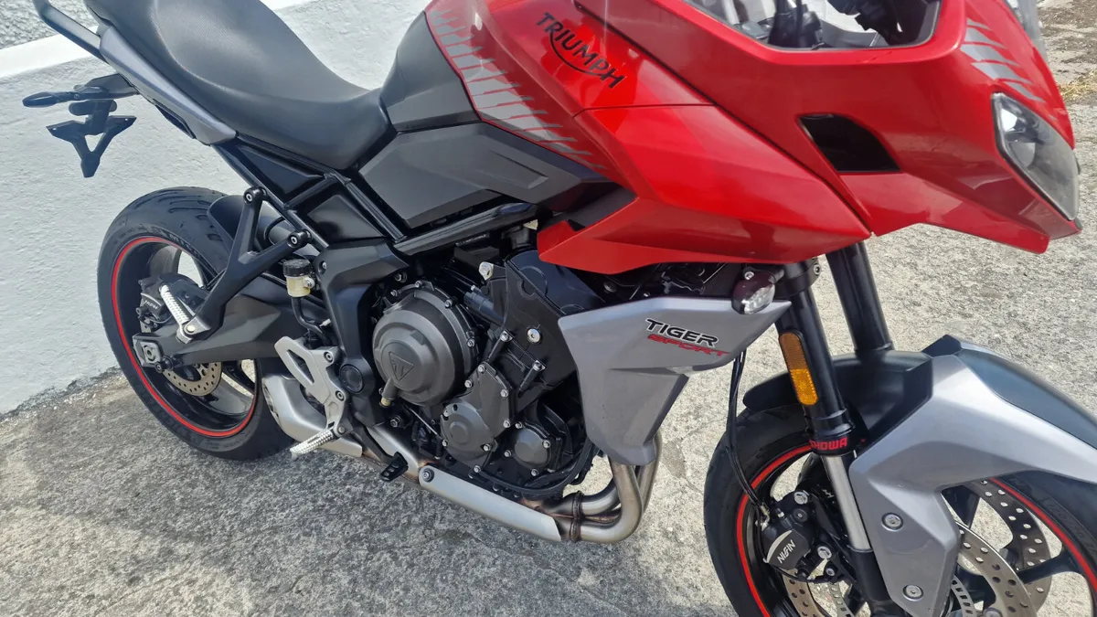 Tiger 660 @ Doyles Athlone - Image 3