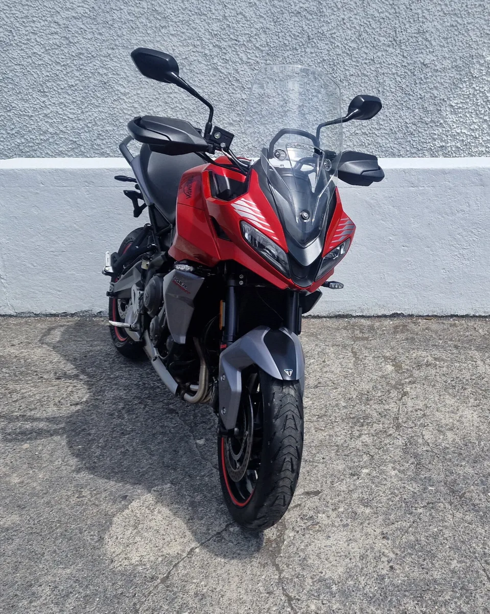Tiger 660 @ Doyles Athlone - Image 2