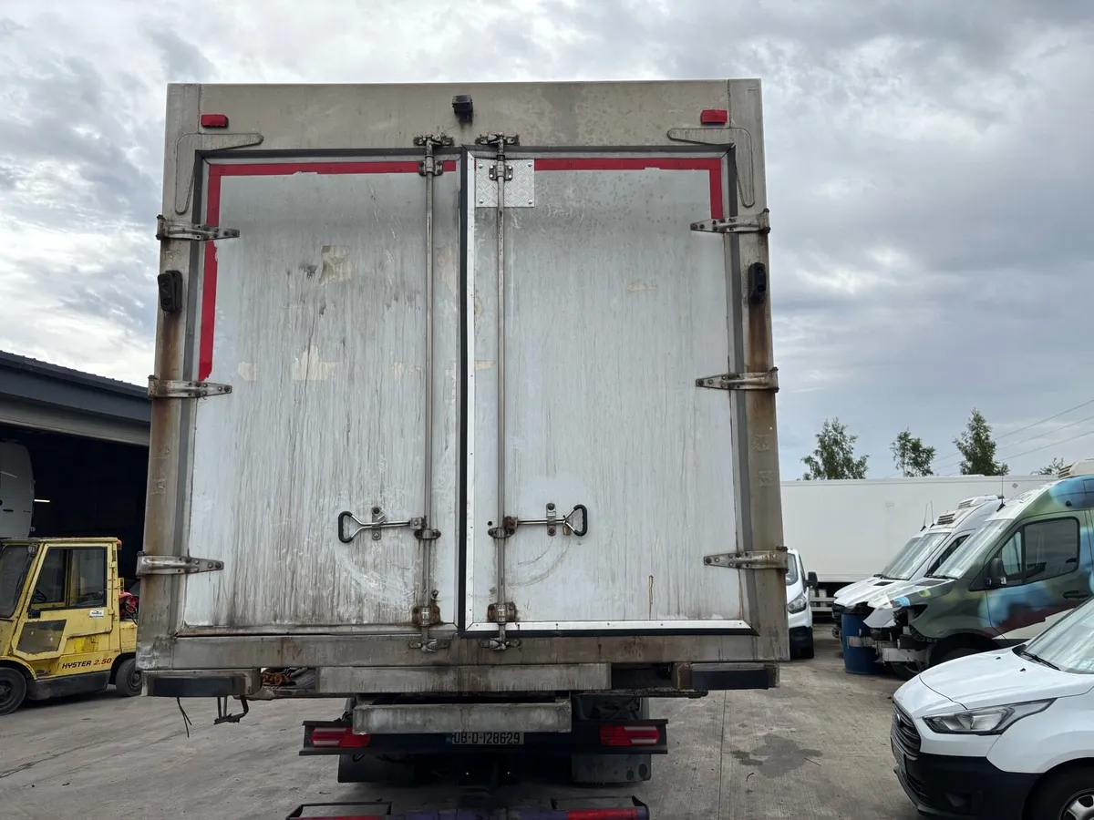24ft  insulated body for sale - Image 4
