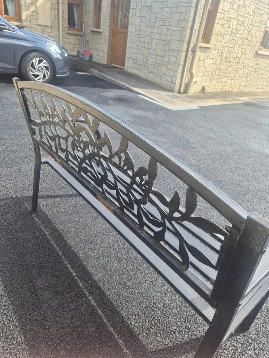 Garden benches - Image 2