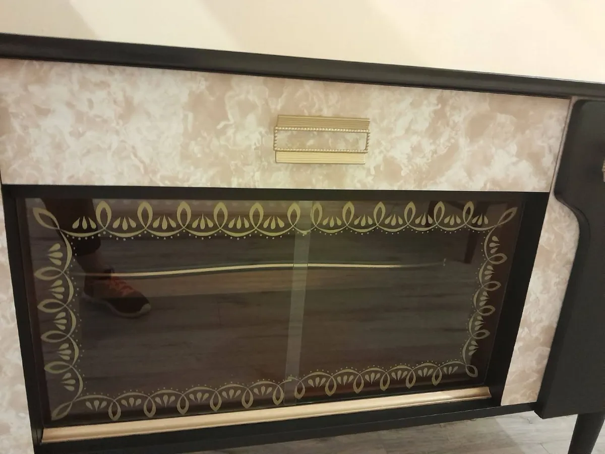 Upcycled furniture - Image 3