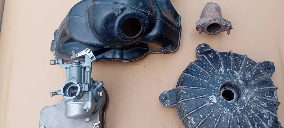 Vespa 100 engine - Image 2