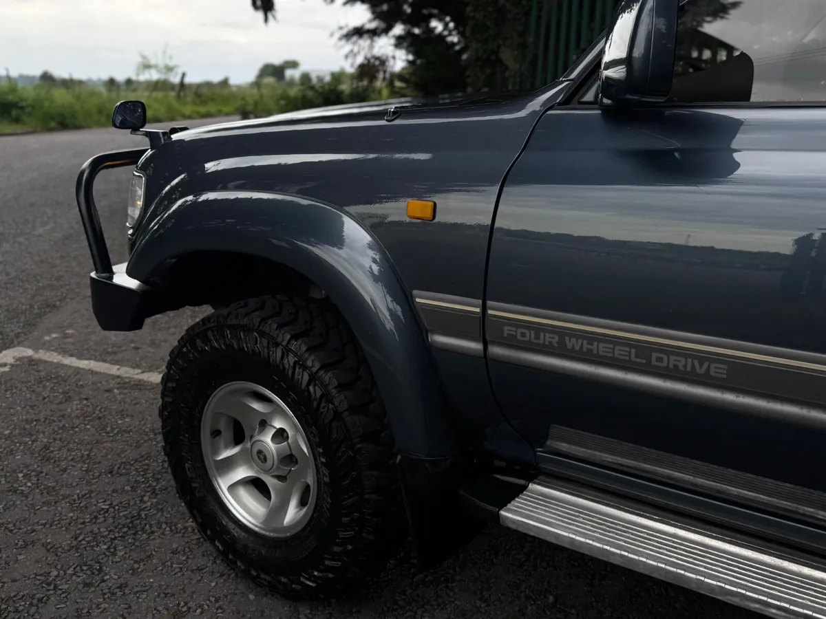 Toyota Land Cruiser 80-Series - Image 3