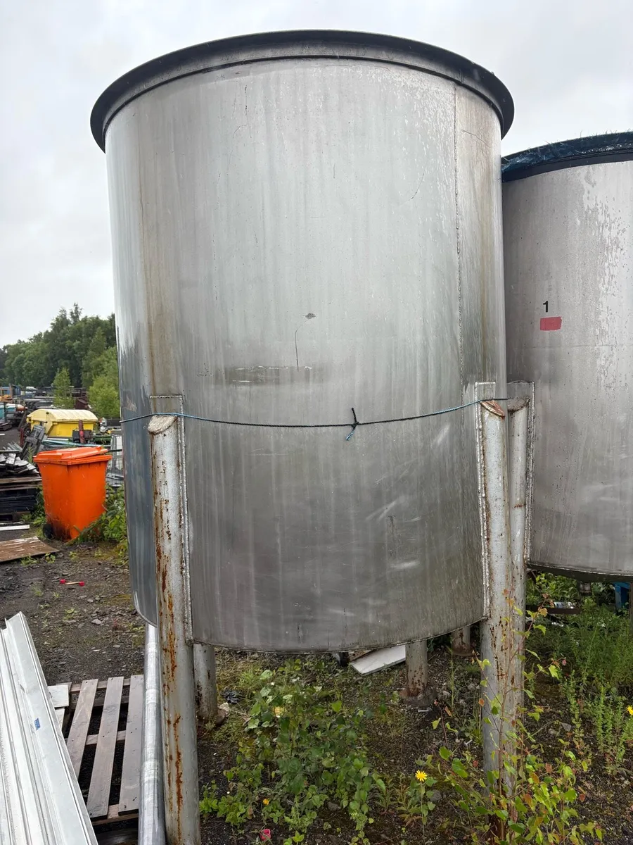 2 X 3,500 Litre Stainless Steel Tanks - Image 3