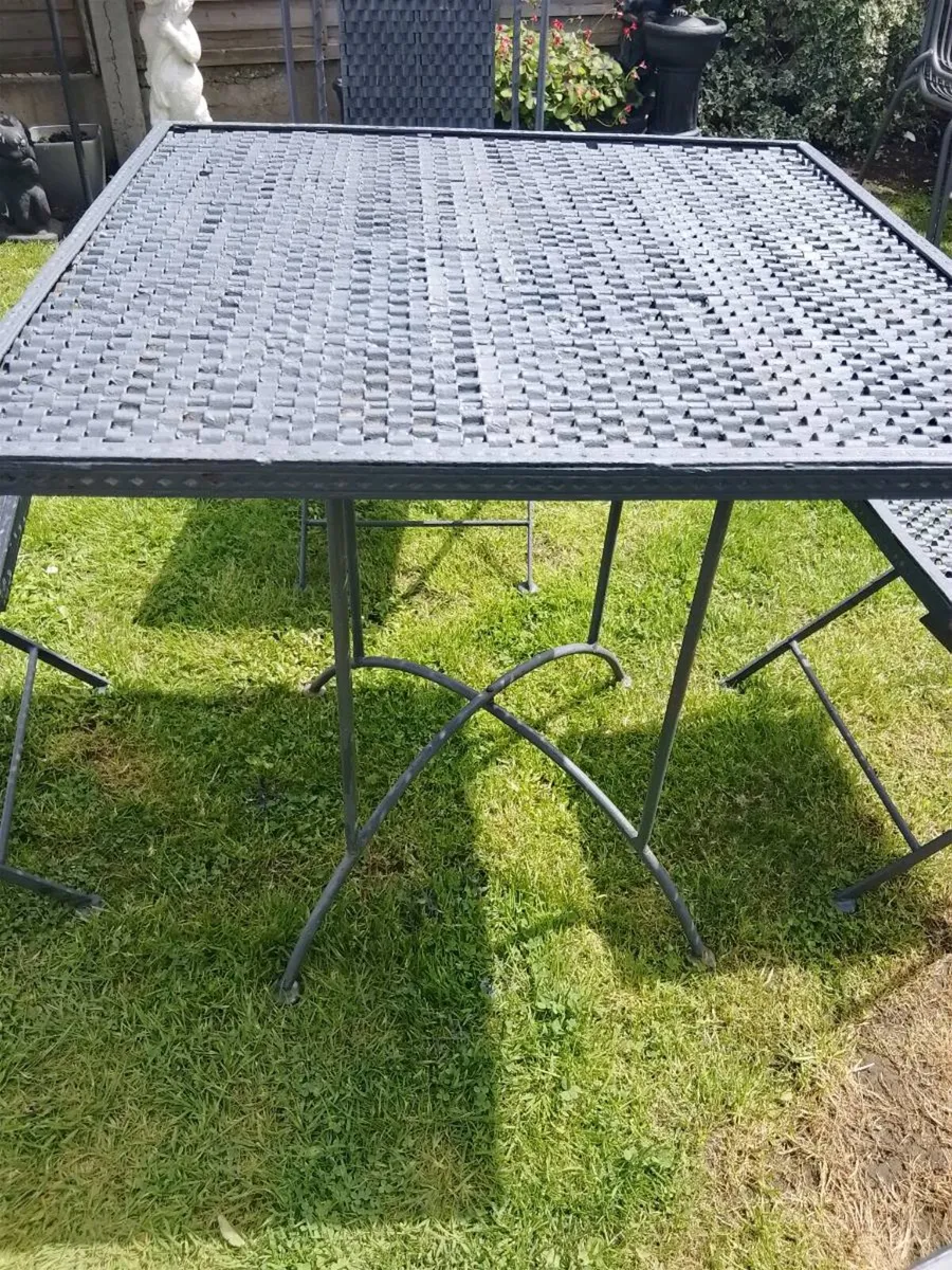 Cast iron garden table and chairs - Image 3