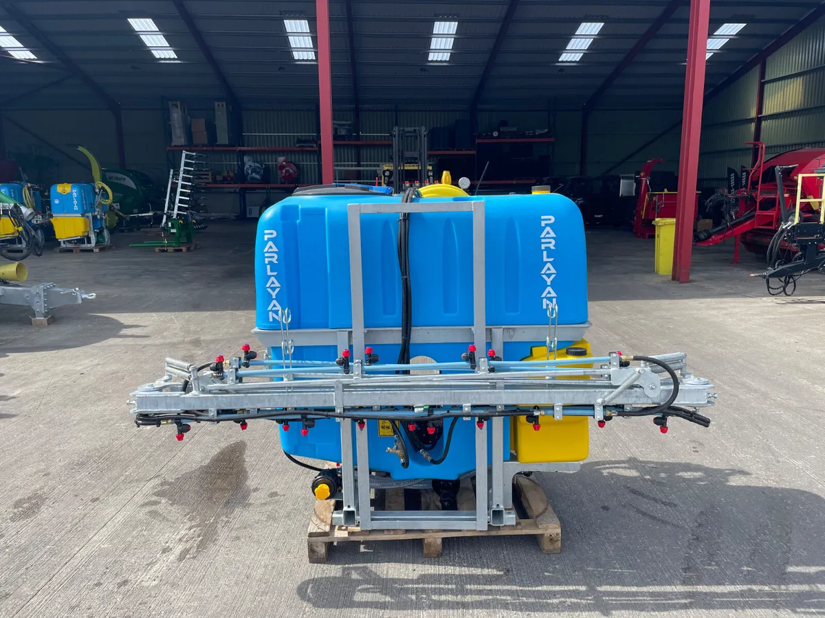 Parlayan 800L Sprayer - Image 1